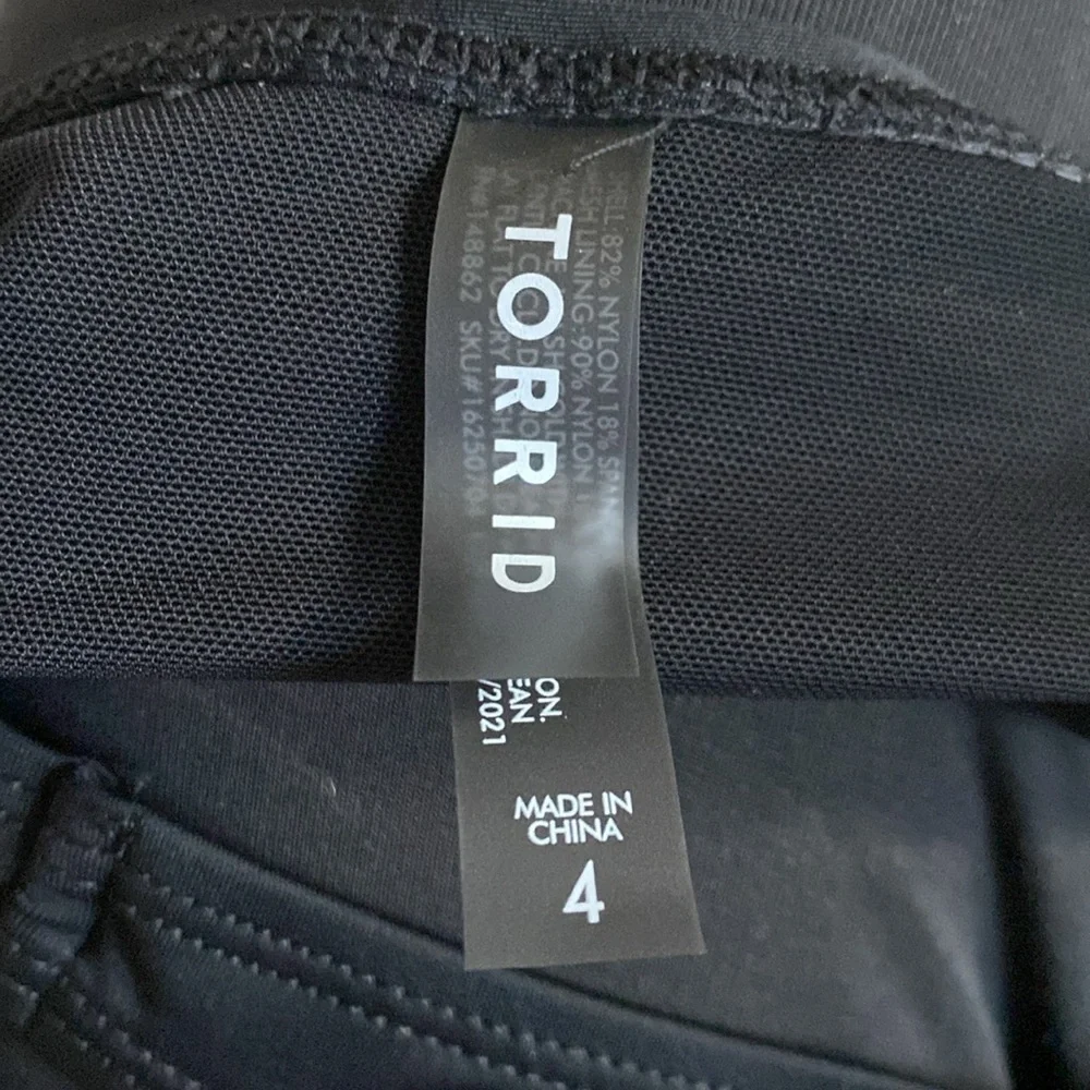 Torrid wireless XO black bikini top, Sz. 4X
